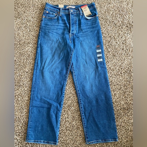Levi's Denim - NWT Levi’s Button Fly Ribcage Straight Ankle (29x27)
